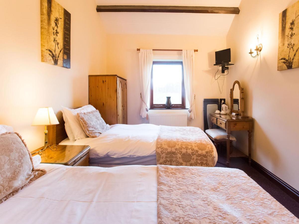 Bradwell  Oyo Ye Olde Bowling Green Inn (Adults Only) מראה חיצוני תמונה